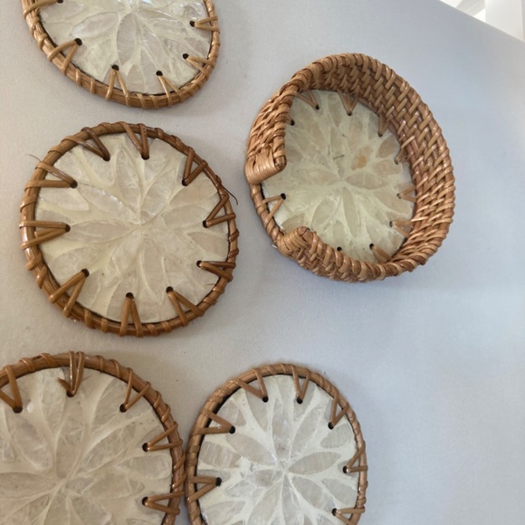 Handwoven Rattan Round Coasters with Holder - Picture 4 of 4